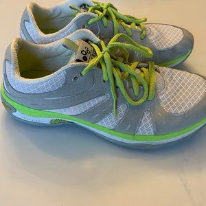 ABEO  AERO Walking Sneakers